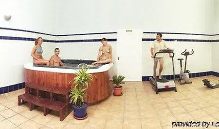 拉锡雷纳俱乐部公寓式酒店 2* 聖安東尼奧